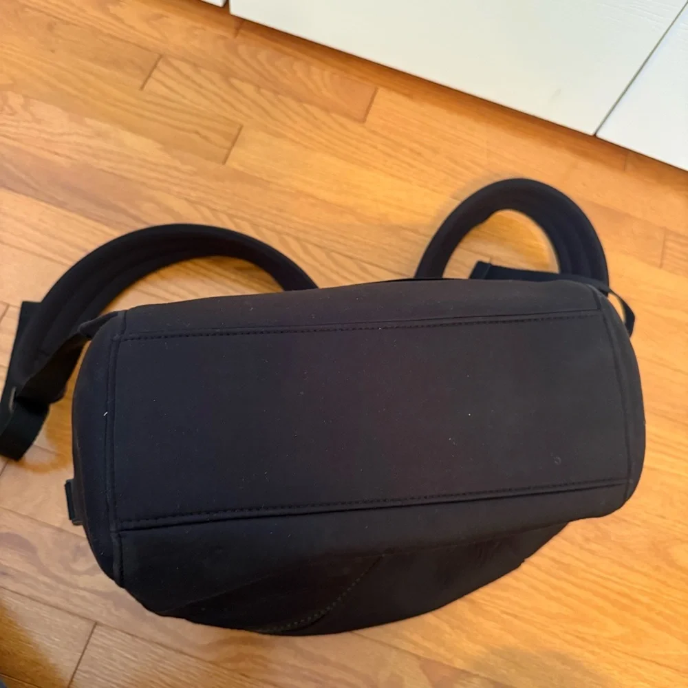 Dagne Dover Indi Medium Neoprene Diaper Bag in Black